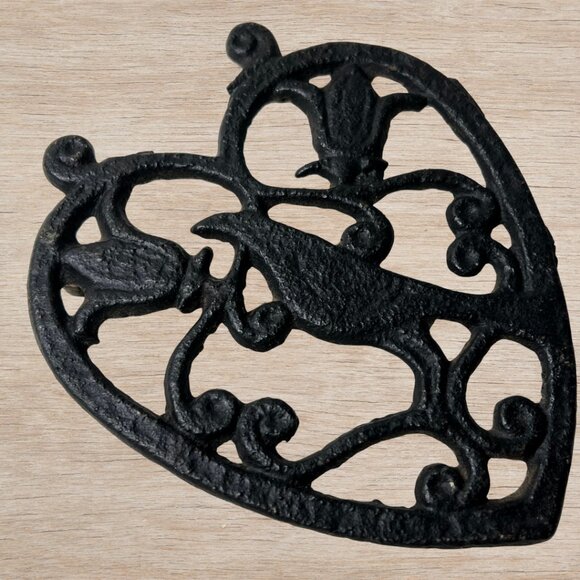 Vintage Distelfink 23 Cast Iron Trivet Bird Floral 6x5" Antique Collectible - Picture 2 of 3